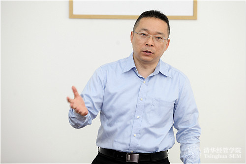 1496219563542061335.jpg 图1-清华大学总会计师、经管成人自拍视频
党委副书记、创新创业与战略系焦捷教授致开幕辞_meitu_1.jpg